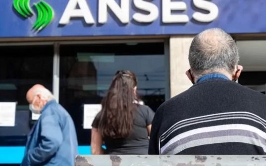 Jubilaciones, pensiones y AUH: Anses confirmó el calendario de pago de octubre