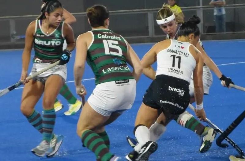 Goleada de Santa Bárbara, que quedó a un paso de las semifinales del Súper 8 de hockey femenino