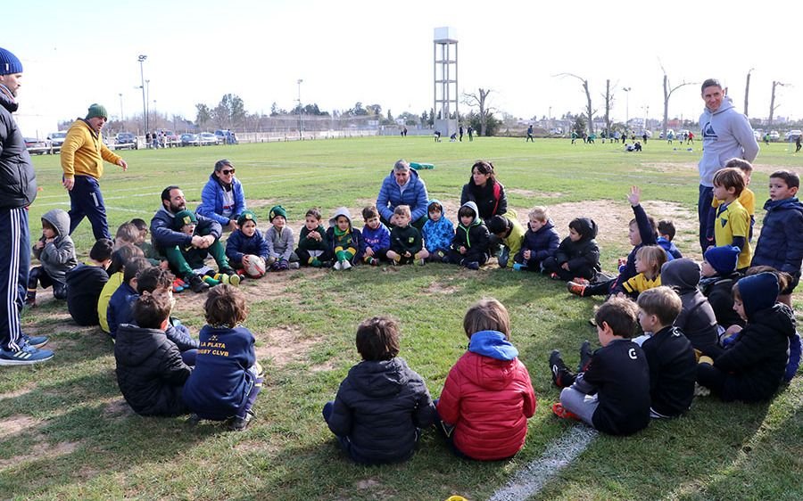 Encuentro de Infantiles en el Club de Rugby Los Tilos con juego y diversión