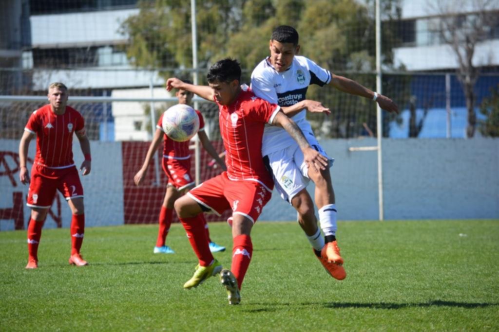 Los juveniles triperos enfrentan a Argentinos