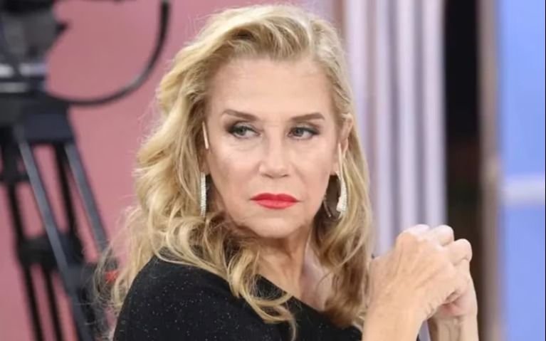 Marcela Tinayre explotó sobre los rumores que vinculaban a Juanita Viale con Edinson Cavani: "Nada que ver"