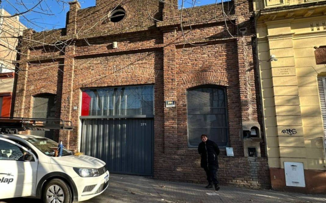  Detectan un variopinto de "colgados de la luz" en La Plata y van a la Justicia: comercios, viviendas y edificios