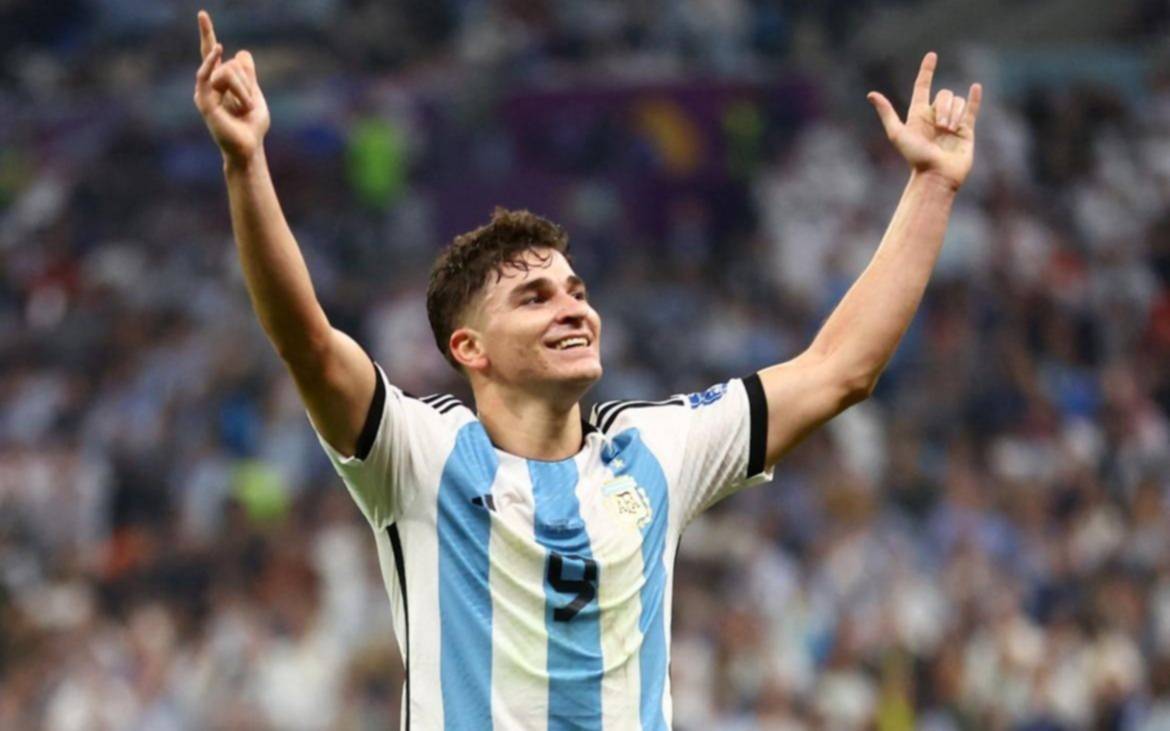 Julián Álvarez ilusionado con las Eliminatorias: "Se vienen cosas importantes por jugar"