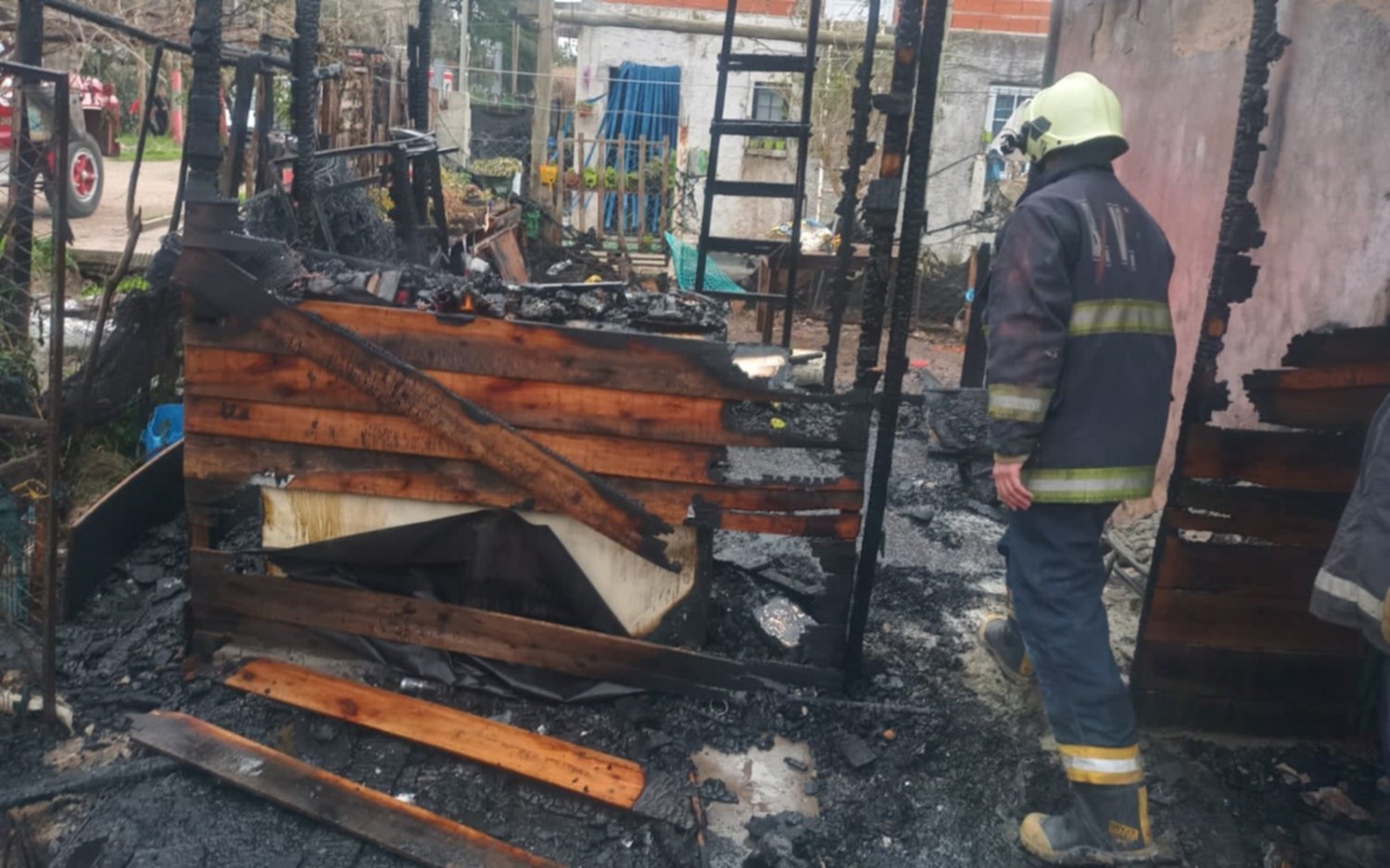 Incendio y tensión en Arturo Seguí