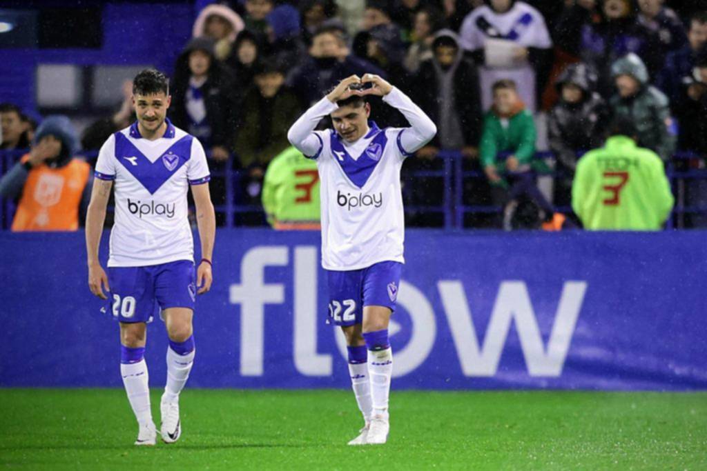 River fue otra vez una sombra y lo pagó con una derrota ante Vélez, que salpicó a Gimnasia