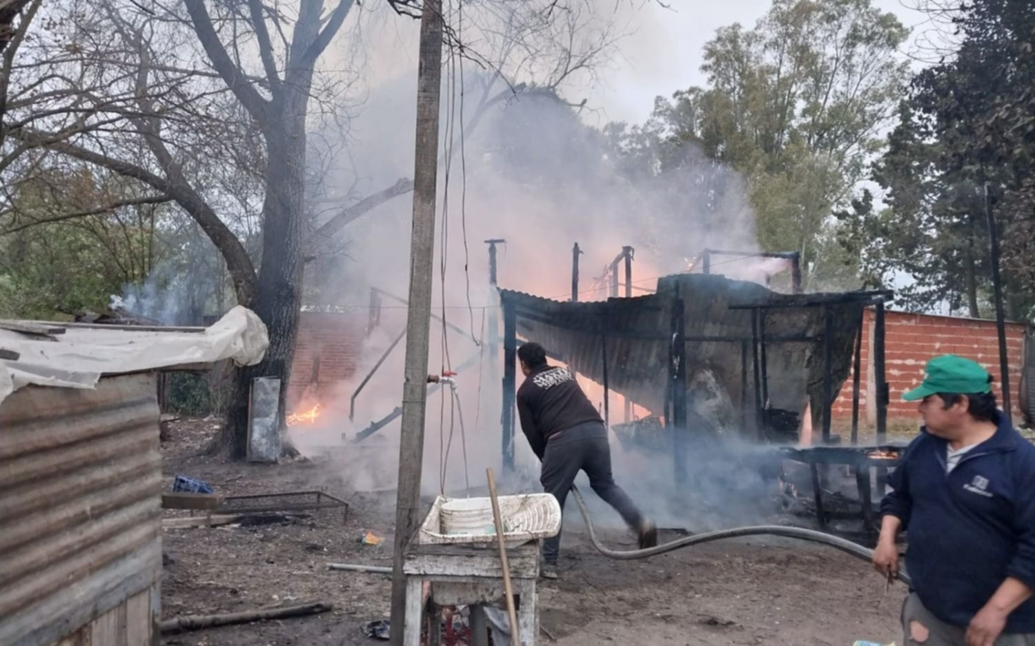 Una familia de La Plata lo perdió todo en un incendio y solicitan donaciones para ayudarlos