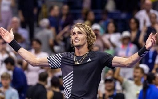 Partidazo en el US Open: Alexander Zverev derrotó a Jannik Sinner y ahora se las verá con Carlos Alcaraz