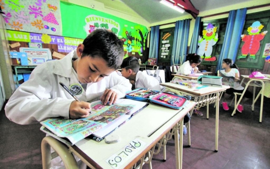 La Provincia prorrogó la vigencia de las jornadas de 25 horas semanas en las escuelas