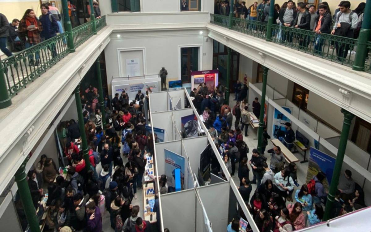Se realizó la feria de empleo en la Facultad de Ingeniería