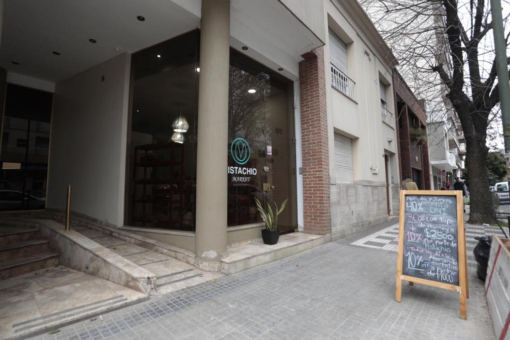Gritos, miedo y fuga en un frustrado asalto en una dietética del Centro