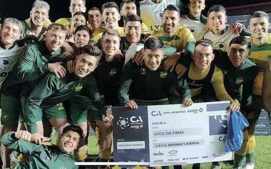 Le costó, pero en los penales Defensa ganó su pasaje: 6-5
