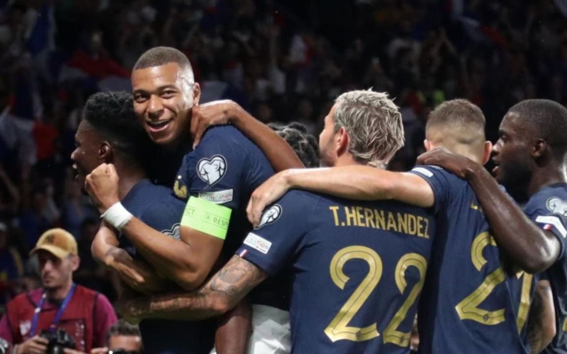 Quinto triunfo de Francia, que se cortó en su grupo