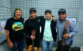 Desde Salta, Cardenales trajeron el folclore a "La Peña de Juan Pablo"