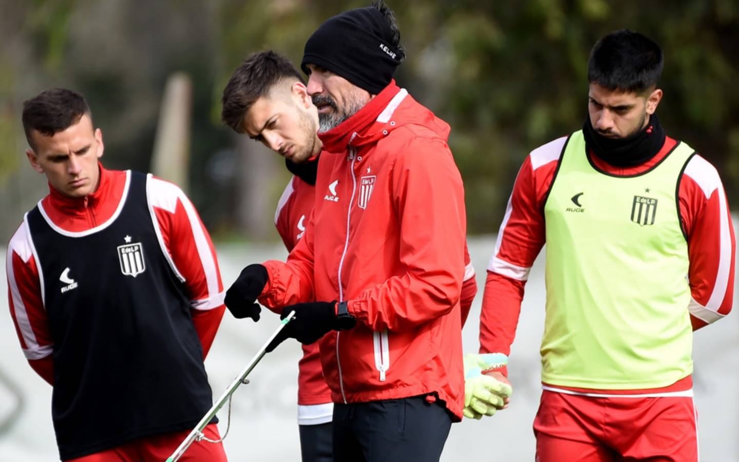 Eduardo Domínguez define el equipo para enfrentar a Independiente por la Copa Argentina