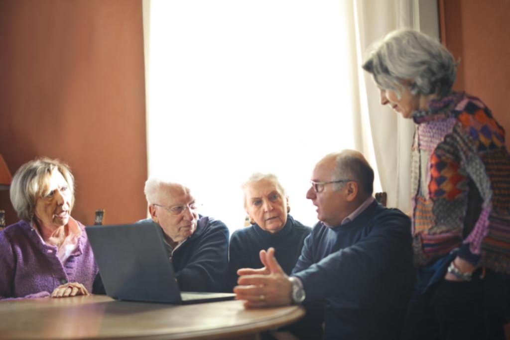 Alerta para los jubilados tras las denuncias de débitos no autorizados