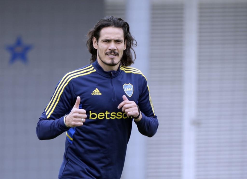 Almirón paró el equipo con Cavani y Blondel