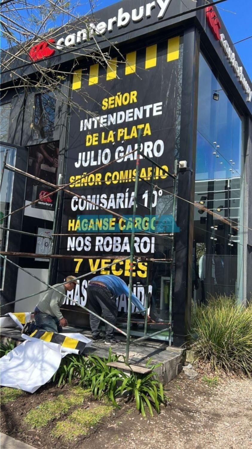 Indignados por los robos: el singular reclamo de un local comercial de City Bell