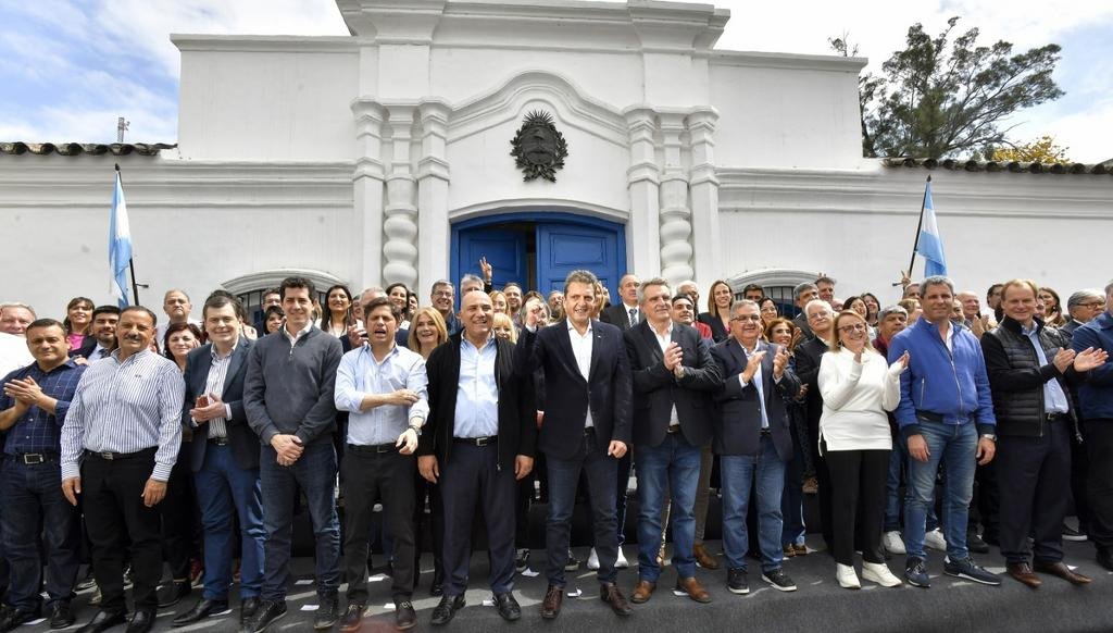 Desde Tucumán el peronismo relanzó la campaña de Massa