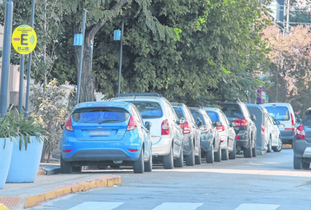 El gran negocio de la UNLP detrás del estacionamiento medido
