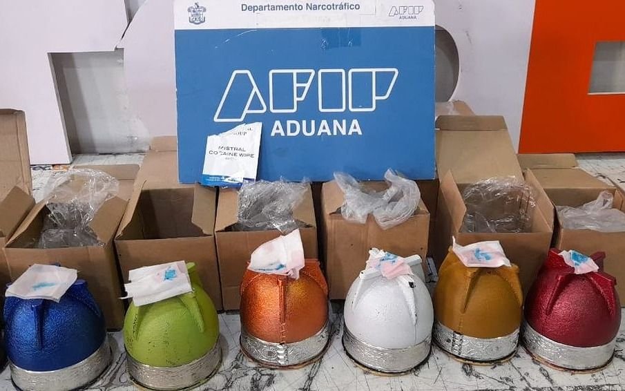 Hallaron dos kilos de cocaína en una encomienda de La Plata con destino a Pakistán  