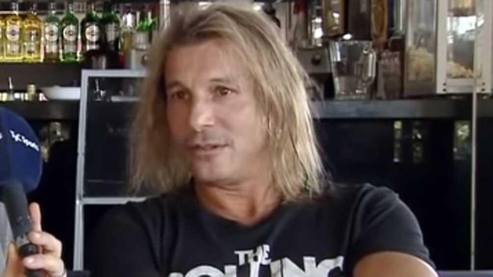 Le soltó la mano: Burlando abandonó también la defensa civil de Caniggia