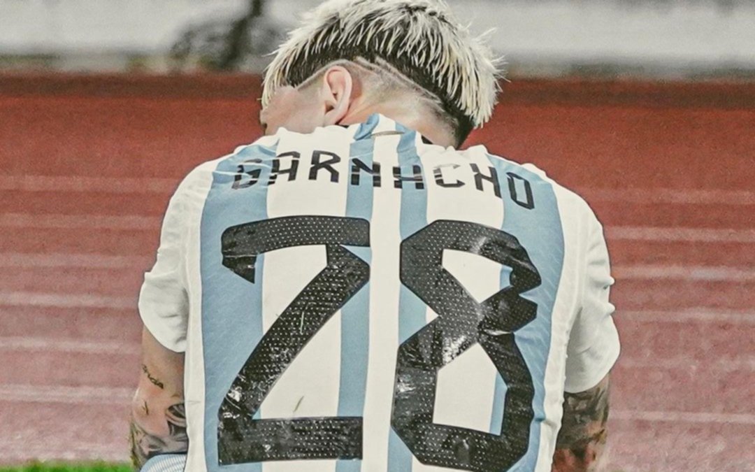 Argentino orgulloso: el gesto de Garnacho tras debutar oficialmente con la Selección Nacional