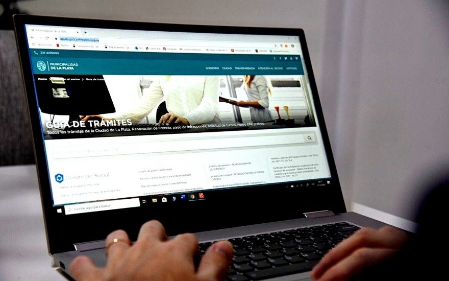 Sigue caído el sistema de la Municipalidad y crece el hartazgo vecinal: qué trámites se pueden hacer y cuáles no