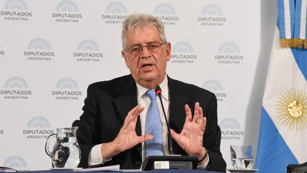 El Gobierno informará la inflación cada semana y dice que está cediendo