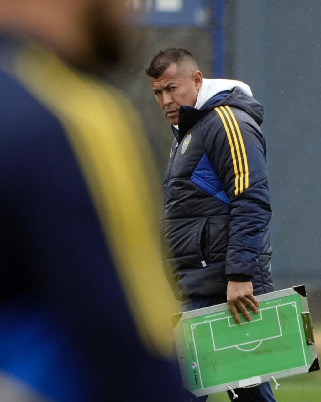 Boca guarda nombres y Almirón pone un once alternativo en Santiago