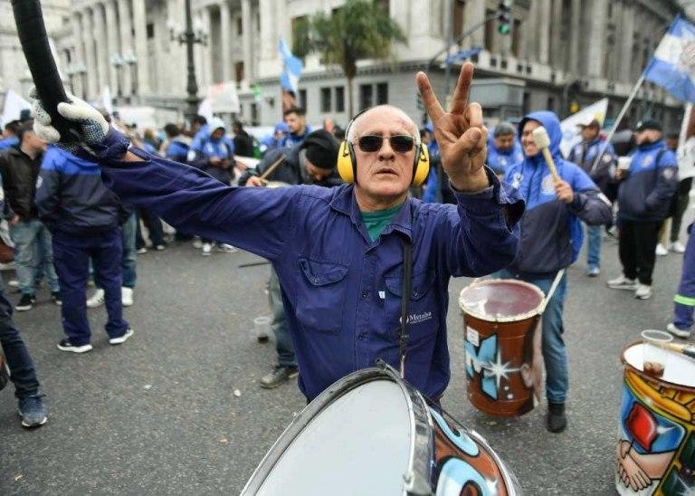 Con la CGT y la CTA a la cabeza, los sindicatos marcharon al Congreso