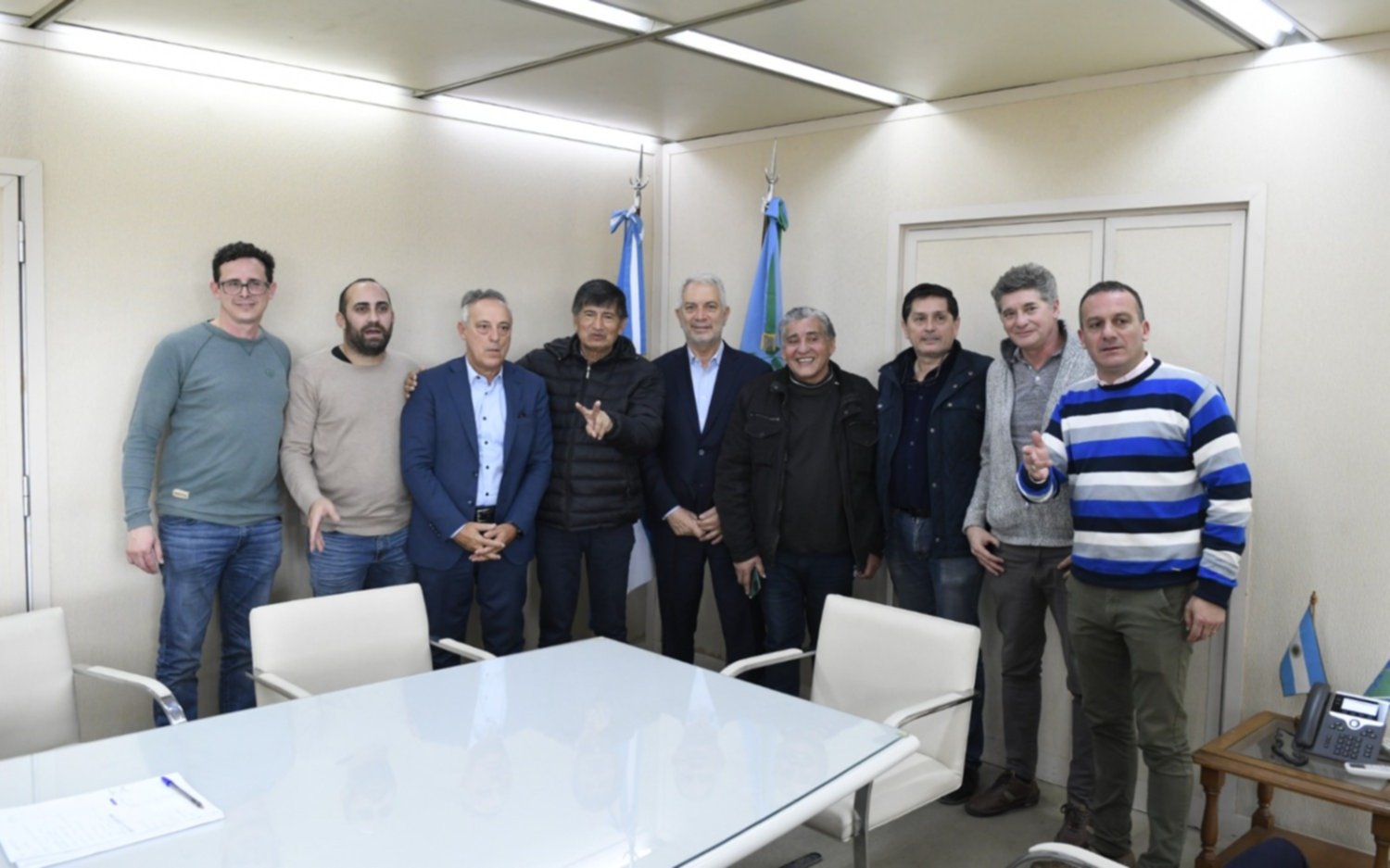 Alak avanzará con la escrituración de 14 mil viviendas de la comunidad paraguaya