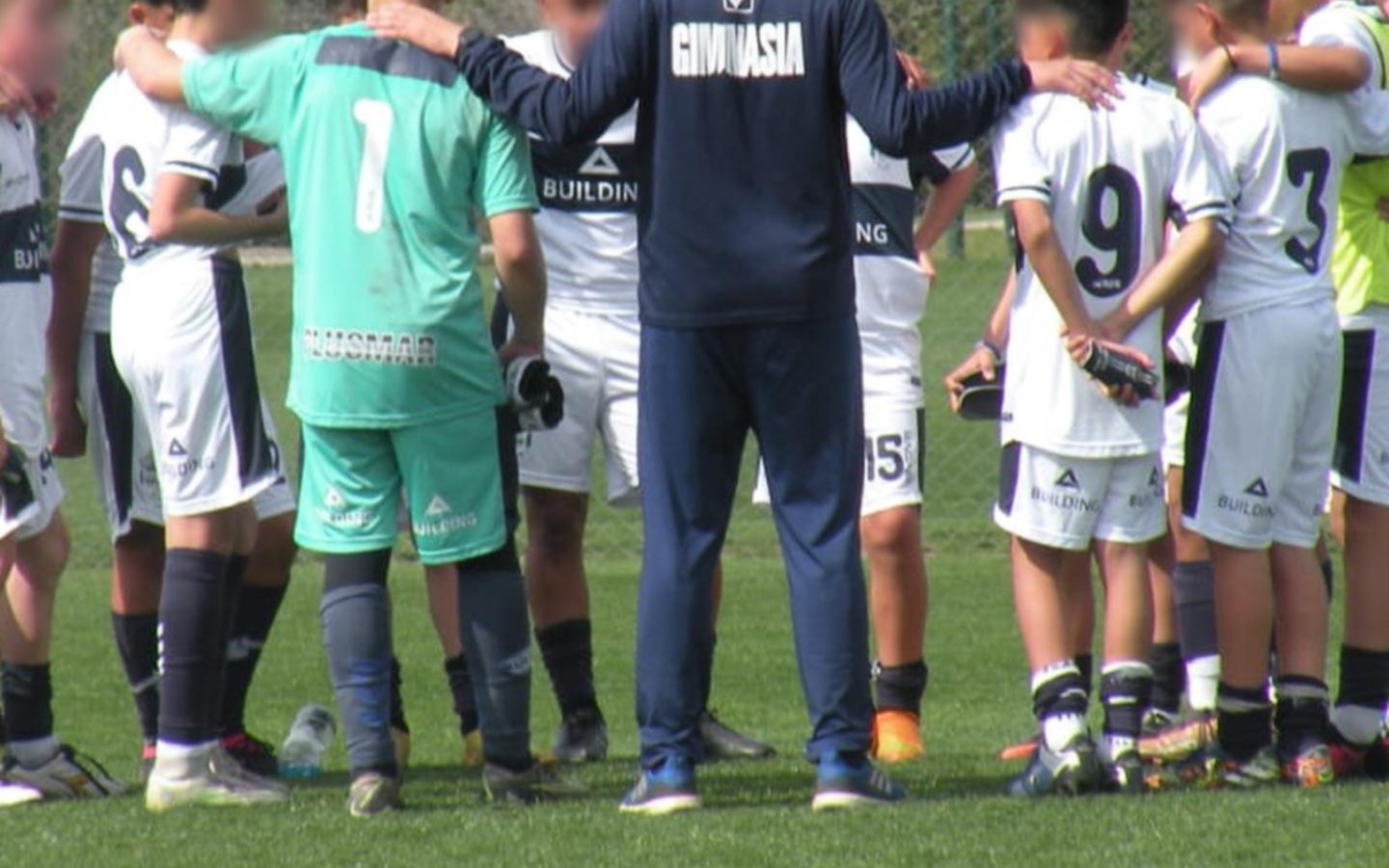 El mensaje de Gimnasia tras la muerte del menor en Tolosa: "Muy querido por sus compañeritos"