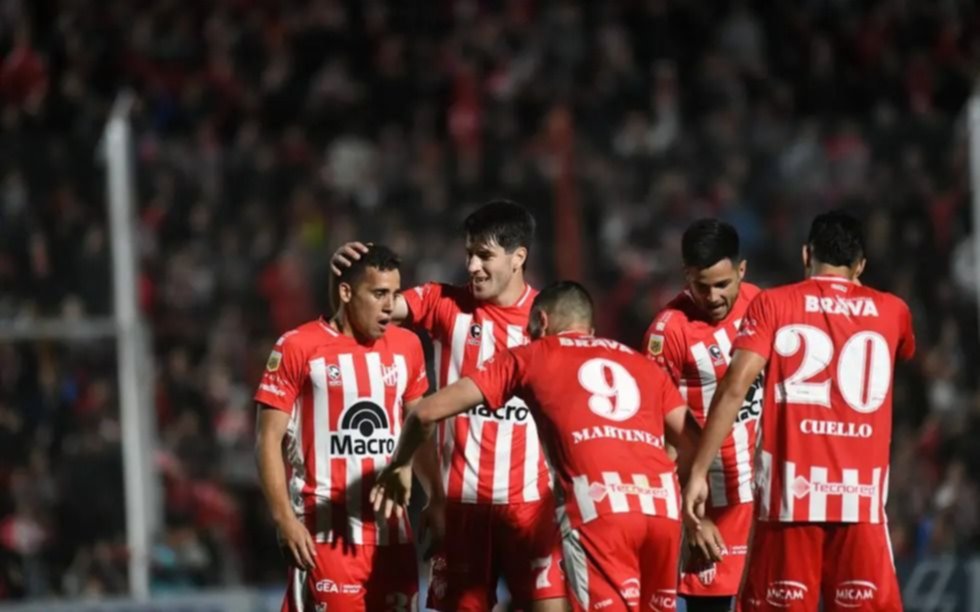 Una derrota en Córdoba dejó a Colón en serio riesgo