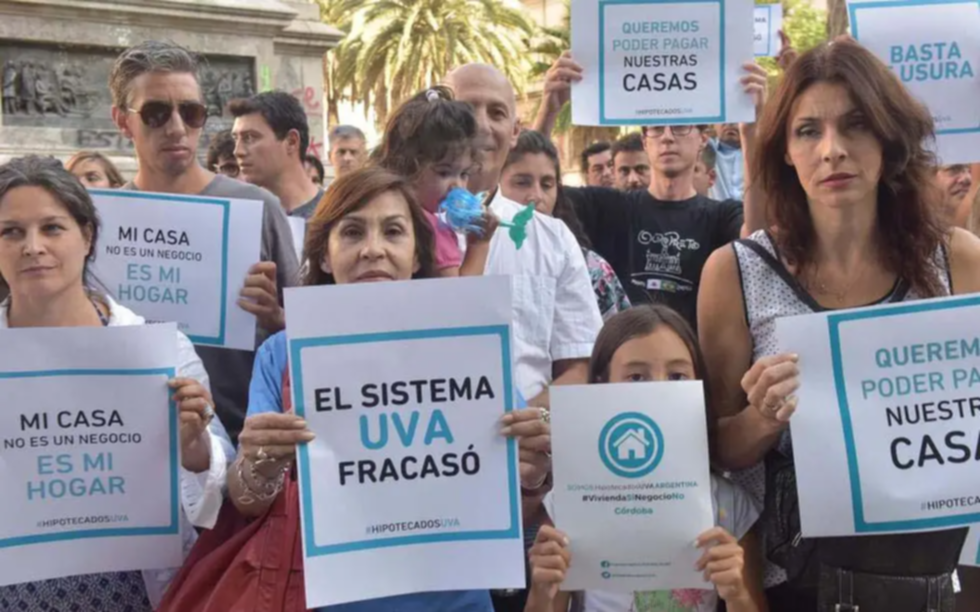 Créditos UVA: firman dictamen para un nuevo sistema de ajuste y tasa de interés