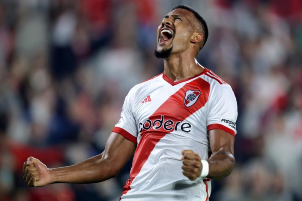 River festejó con una palomita de Rondón