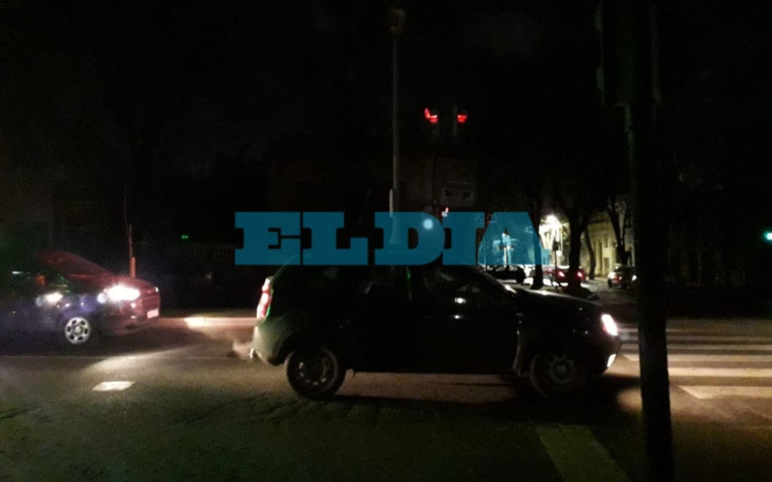 Más bronca contra Edelap en La Plata: viernes con quejas por cortes de luz y alta tensión en distintos barrios