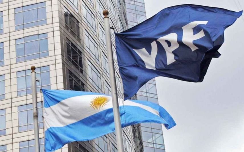 Juicio millonario por YPF: un fondo buitre pidió empezar a embargar bienes de Argentina