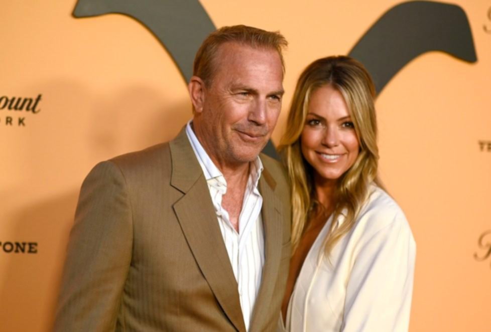 Kevin Costner arregló con su ex... pero le costó caro