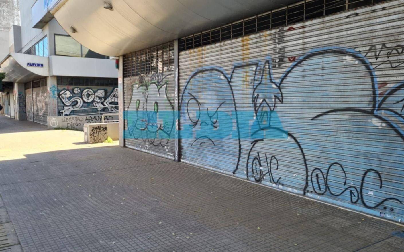 En La Plata, mayoría de persianas bajas por el Día del Empleado de Comercio