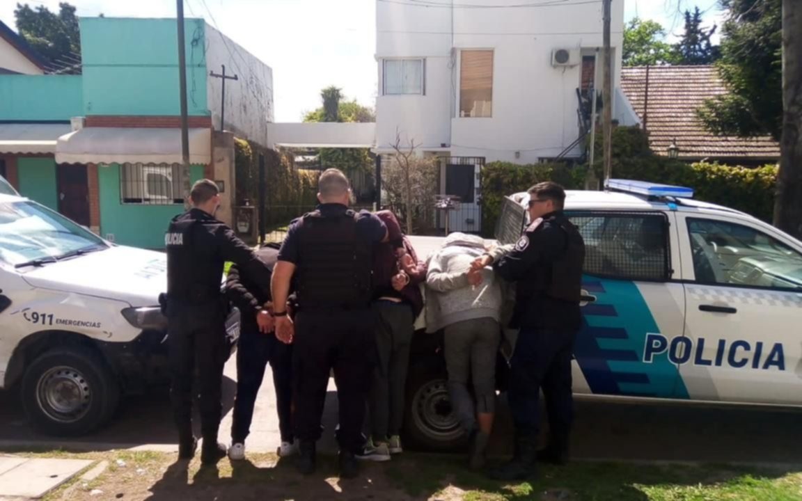 En City Bell: tenían retenida a una joven en su casa y fueron capturados cuando intentaban escapar