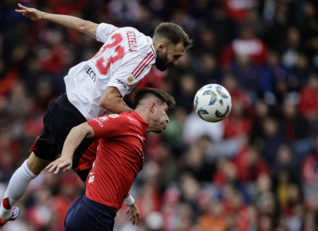 El Rojo aguantó con 10