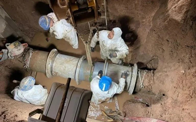 Trabajos en la reparación de una cañería podría afectar el agua