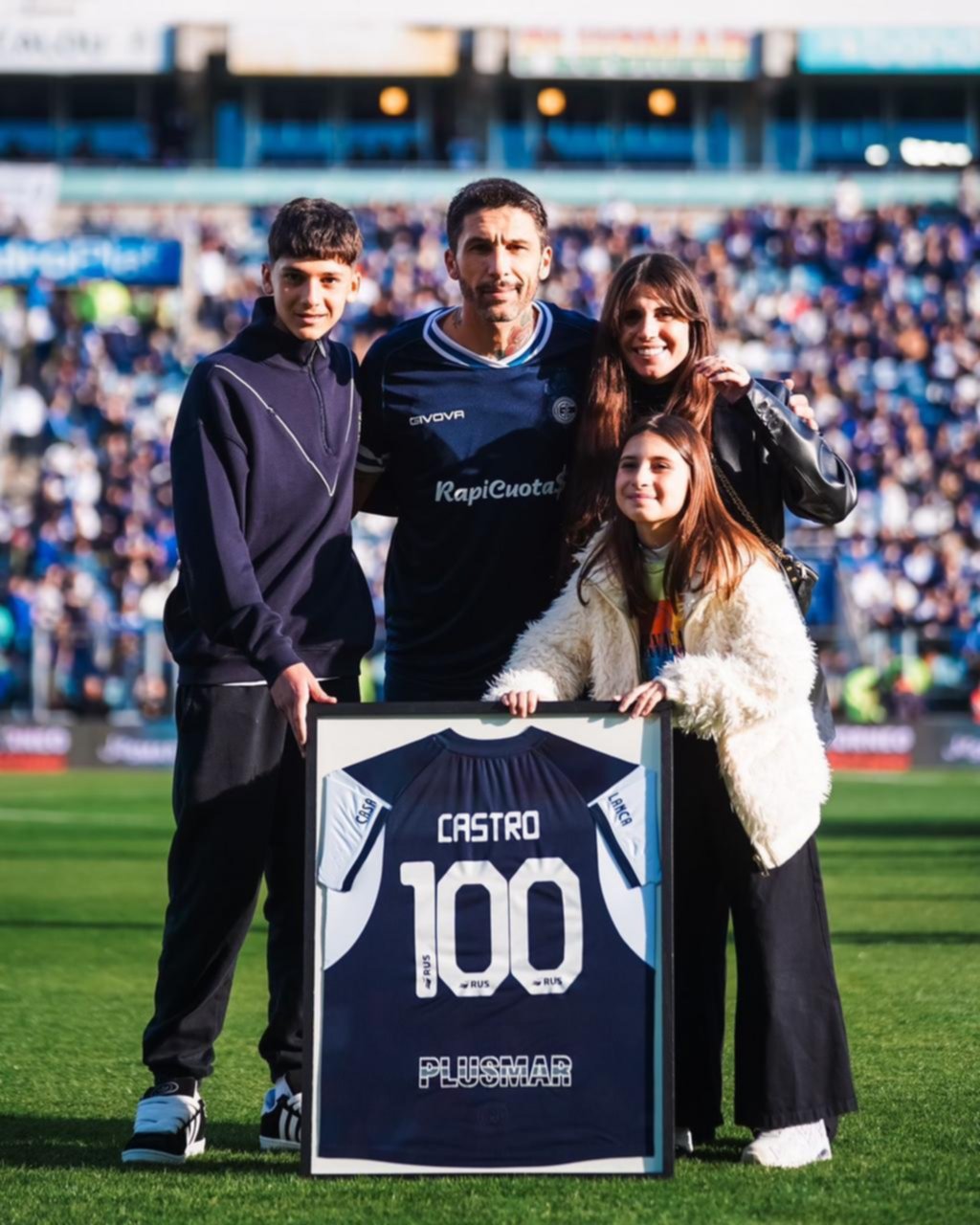Lucas Castro superó los 100 partidos con el Lobo