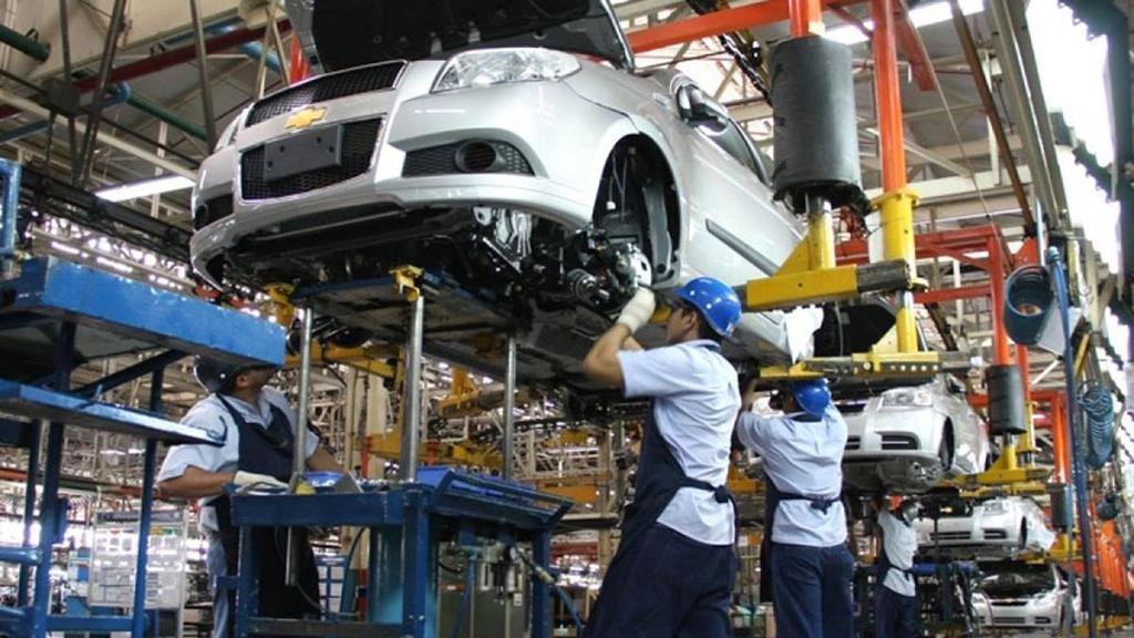 Baja el precio de los autos y cautela en otros sectores