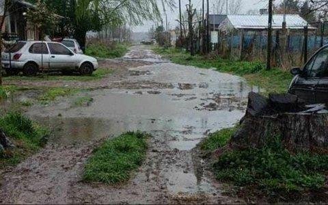 Pasó “Santa Rosa” pero en Sicardi quedaron en medio de un barrial
