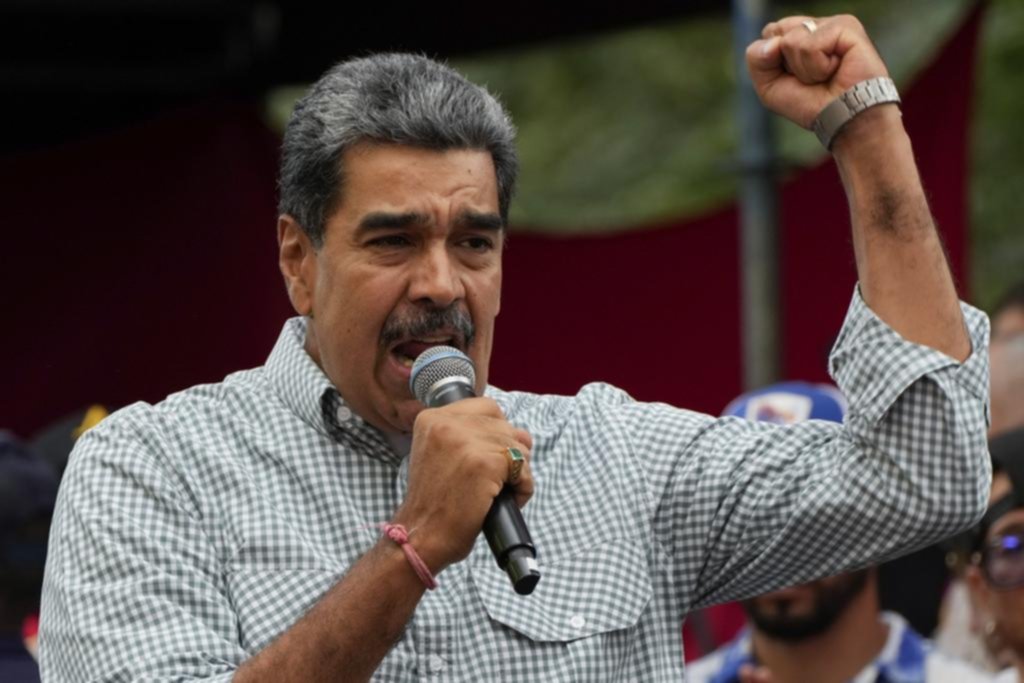 En medio de la crisis, Maduro adelanta la Navidad al 1 de octubre