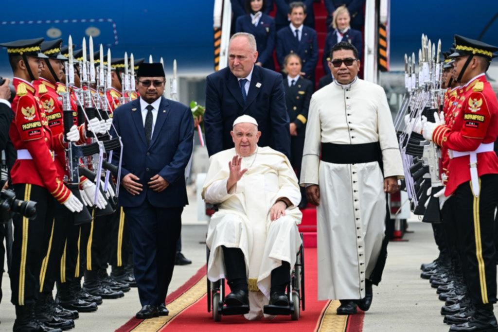 El Papa Francisco inició su visita a Indonesia