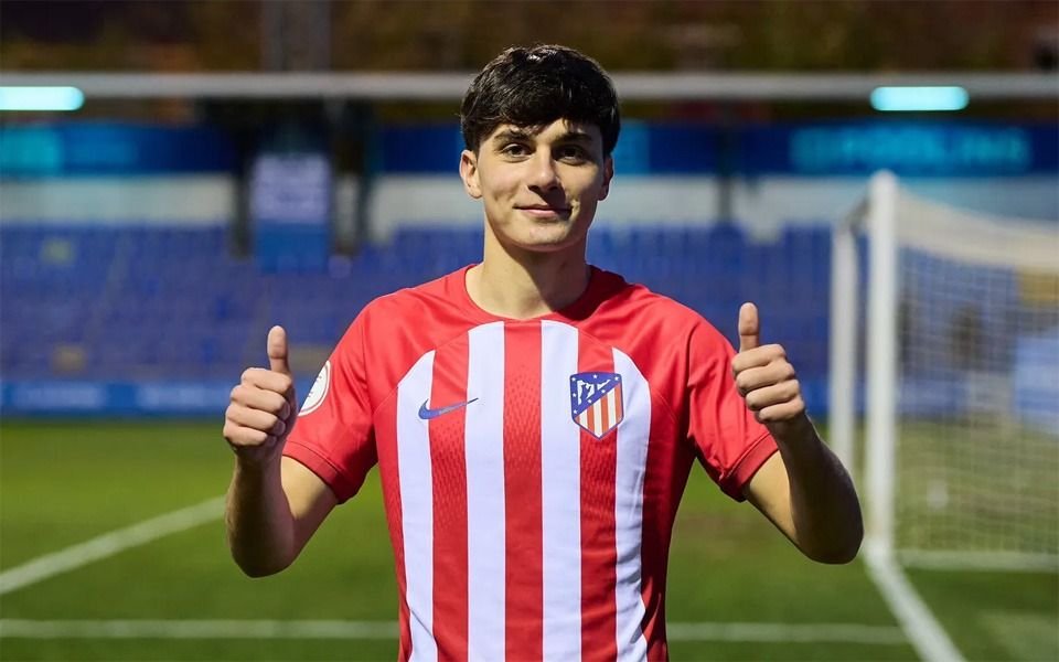 Gerónimo Spina, el juvenil que se fue libre del Pincha a Atlético Madrid, en la lista de la Champions