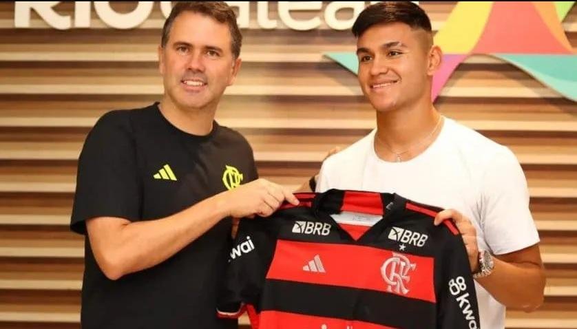 ¿Cuánto debe cobrar Curuzú por Alcaraz?