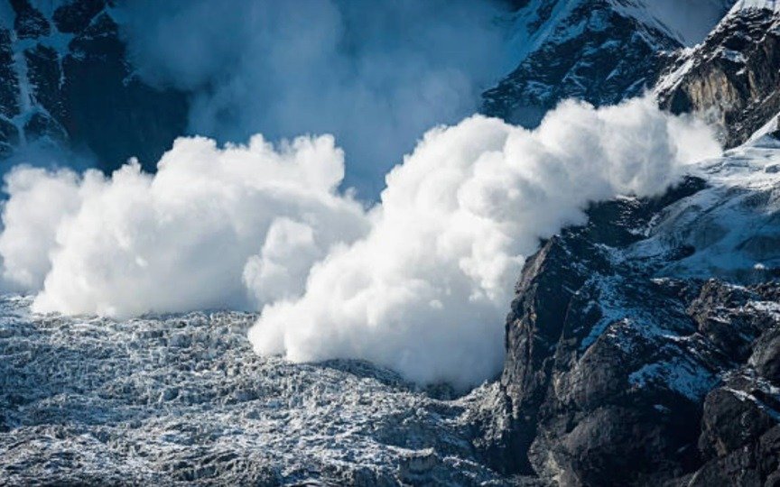 Avalancha y milagro en Bariloche: hallaron con vida al desaparecido en el Cerro López